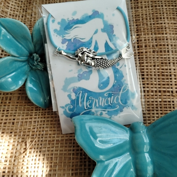 New in package Mermaid Necklace - Picture 1 of 14
